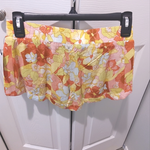 NWT Billabong Floral Girl's L/12 Shorts Firm Price - Picture 3 of 3